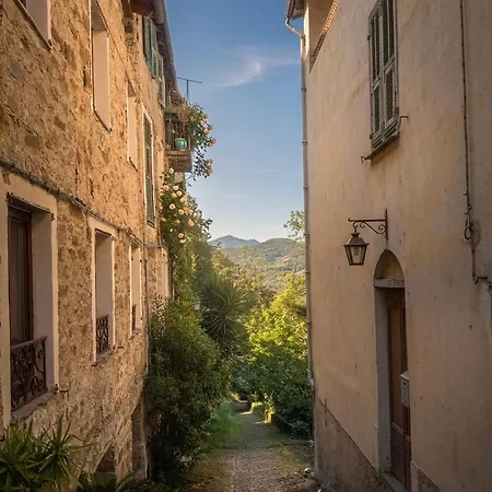 La Rocca Sospesa - Il Nido Guest house 3*