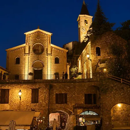 La Rocca Sospesa - Il Nido 3* 아프리칼레